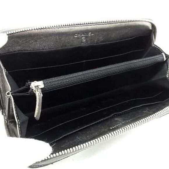 CHANEL Gray Leather Logo Wallet - Picture 3 of 6